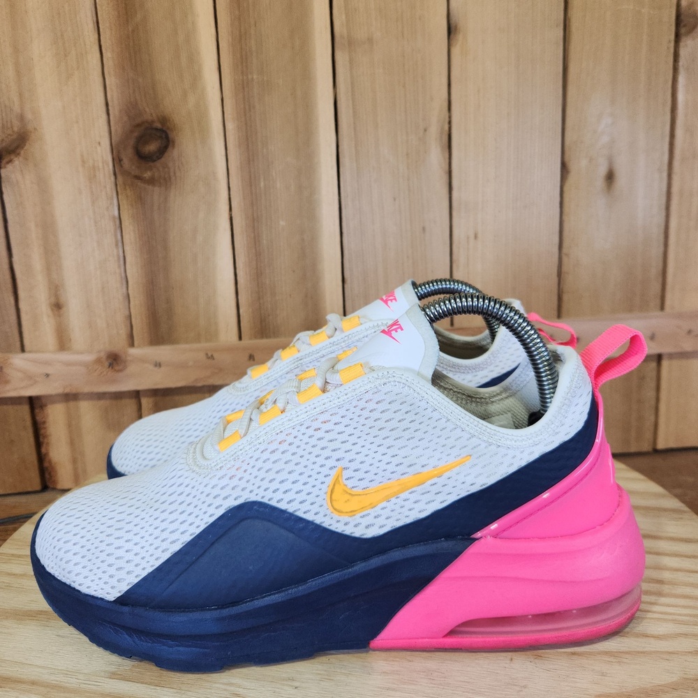 Nike Air Max Motion 2 Shoes Womens 8 White Pink Mesh Running Sneakers CI6515-100